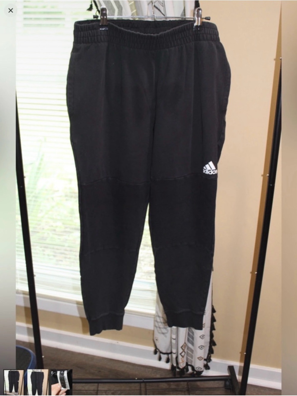 Adidas Black Fleece Jogger Sweatpants Men's
Large Tapered Athletic Pants